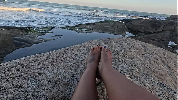 Confiss&otilde;es proibidas nicoly revela que a vizinha chupava sua bucetinha desde cedo 