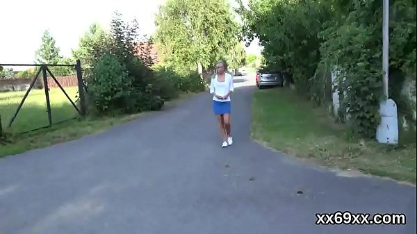 Tricky doctor pleases elegant nympho narrow slit in threesome 