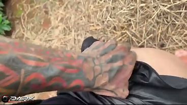 Sexo no mato com a novinha confira A gente metendo gostoso