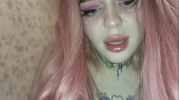 Play MP4 - My stepsister caught me doing porn&excl; Will I fuck her&quest;