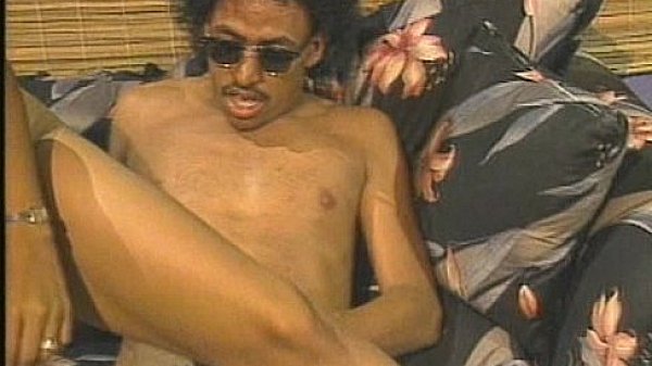 Metro - In Loving Color 03 - scene 5 - extract 1 