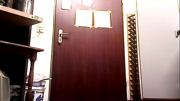 Play MP4 - midget power dwarf naked handstand