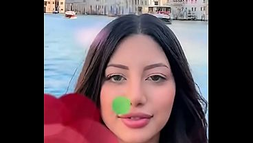 Pakistani Woman Spins thumbnail
