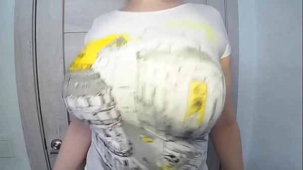 Tittydrop #tittydrop #titsdrop #bignaturalboobs #boobs #tits #busty #bouncingtits 