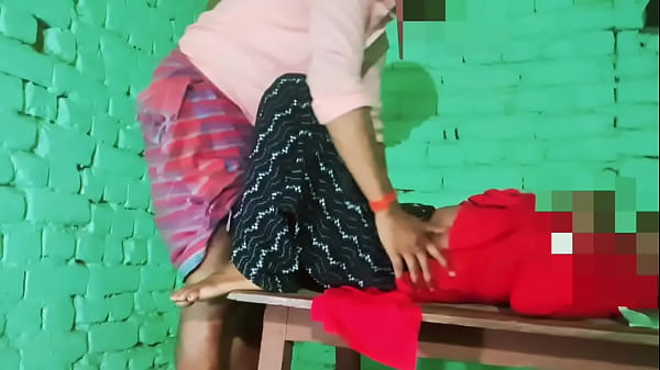 Play MP4 - Madam in kitchen