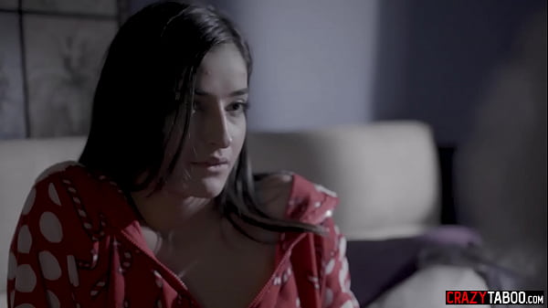 Stepfather raw bangs his wife and petite girl 