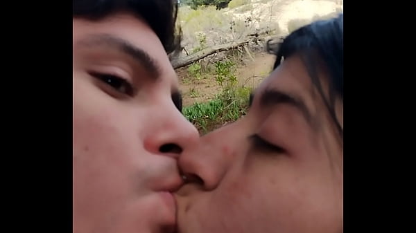 Play MP4 - al aire libre buscamos el mejor lugar para culear