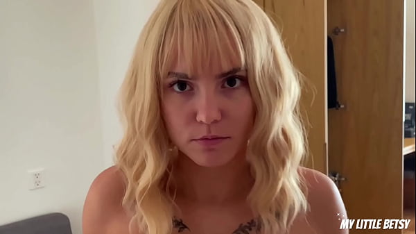 ThePostmanGot Caught Now_Hot Naked Housewife WillRide Him Properly