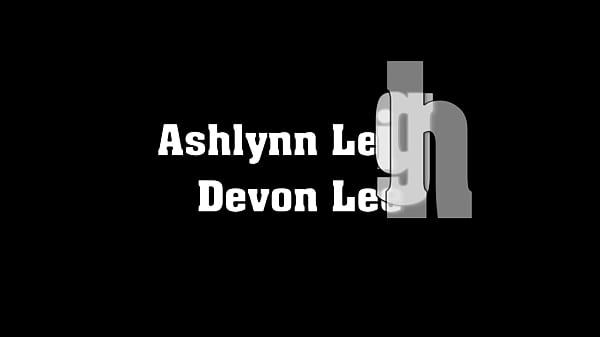 Nonton Then She Sucks Ashlynn's Pussy Juice Off His Thick Cock As She Rides His Rod thumbnail