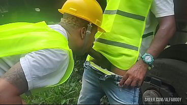 Oper&aacute;rios Foderam Gostoso O Chefe Durante A Pausa Almo&ccedil;o thumbnail