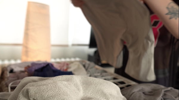 Nonton Hot Maid Gets Unexpected Bonus Before Leaving Work! thumbnail