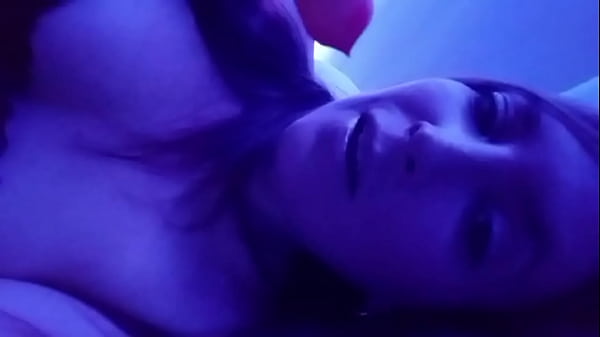 Nonton Je T'exite En L&eacute;chant Une Glace Imagine Quand Je Suce Autre Chose .petit ... thumbnail