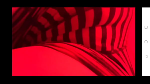 Play MP4 - Hot bulge