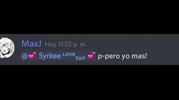 Se&ntildeor cachondo se folla a femboy en frente de todos