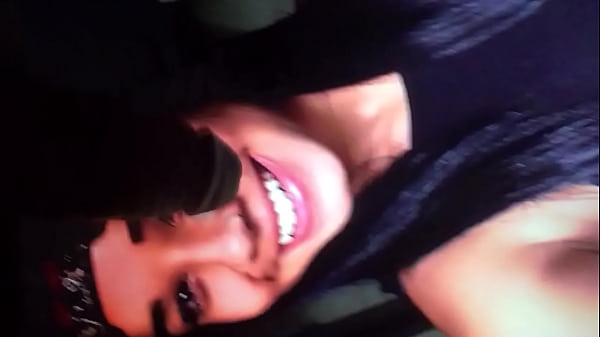 Batendo na cara da Lauren