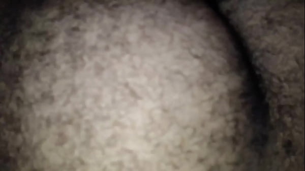 Play MP4 - Meu namorado pauzudo descendo rola no meu rabo peludo