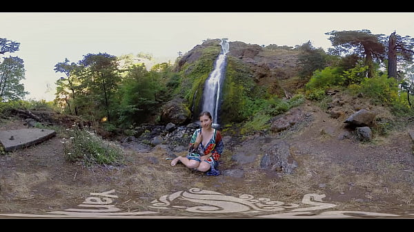 Play MP4 - Erotic Yanks MILF Carmen Masturbating Outdoors