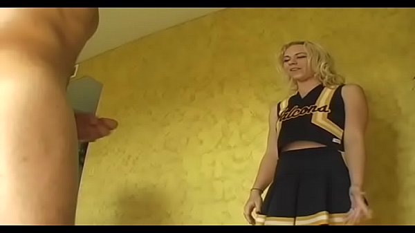 Nonton Appetizing Babe Gets A Monster Therapy thumbnail