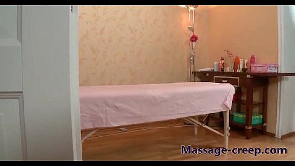 Nonton Massage-creep Hot 18 Year Old Girl Gets Fucke thumbnail