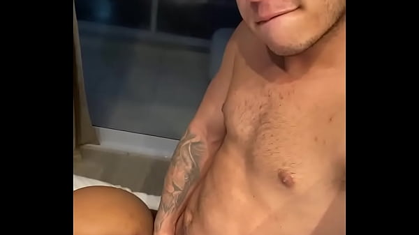 Comendo o Neg&atilde_o Rabudo