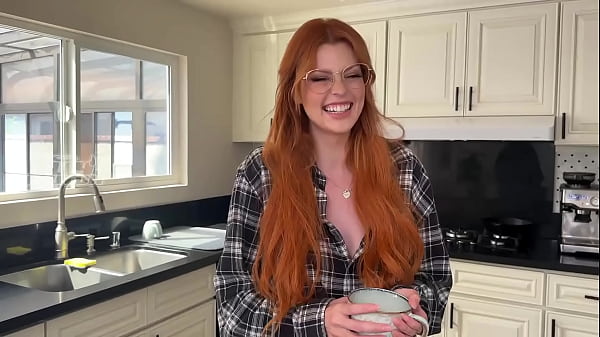 Play MP4 - I dared my best friend to prove her blowjob skills