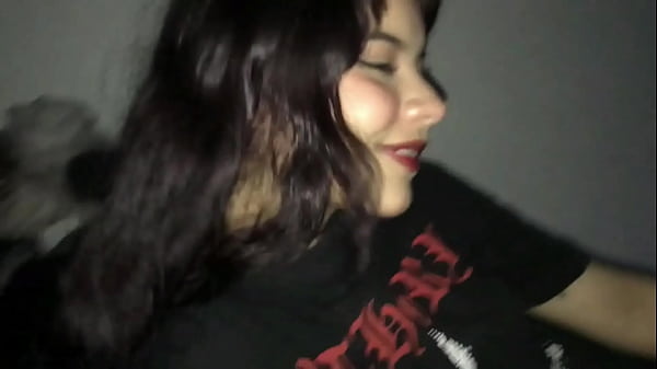 Mi hermosa hermanastra es una experta a la hora de chuparme la polla Porno en espa&ntilde;ol 