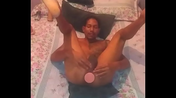 Forço a_meter no cu enquanto ela grava