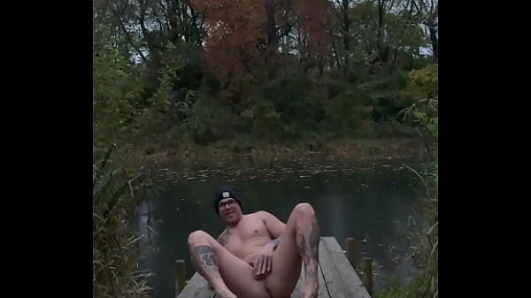 Nature exhibitionist 