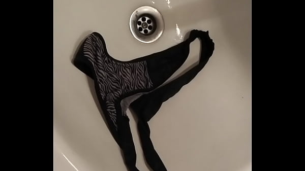 Qui&eacute;n quiere la tanga de mi mujer