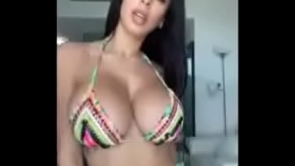 QUIEN ES ELLA?