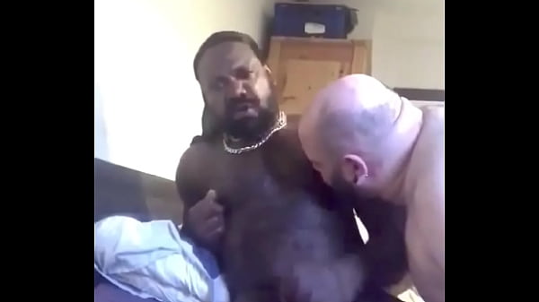 Play MP4 - Black Muscle White Chub Nippleplay Preview