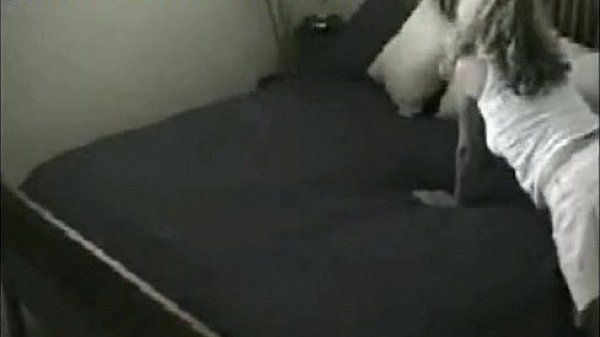 Nonton Amateur Wife Blowing Her Husband thumbnail