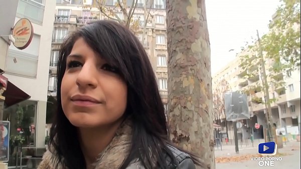 Belle beurette offre son cul 