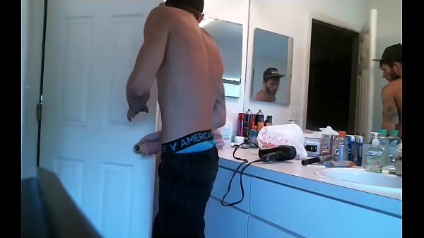 Play MP4 - Straight Guy Gets Out of Shower On Cam - watch more at www&period;otternonsense&period;org