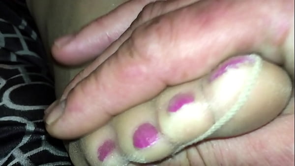 Play MP4 - 1 denier nylon foot tease