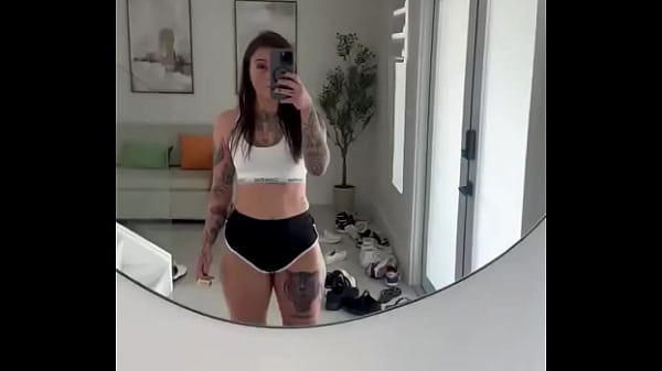 Nonton Sometimes I Just Like To Jiggle My Thighs thumbnail
