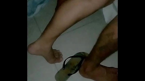 Metendo na putinha de quatro at&eacute; ela n&atilde;o aguentar