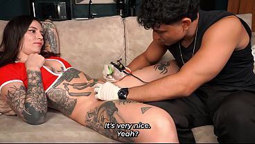 Nonton Big Tattoo - Tattooed Woman Wants A Tattoo On Her Pussy. Guess What Ended Up Happening? thumbnail