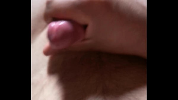 Play MP4 - Masturbating in the office