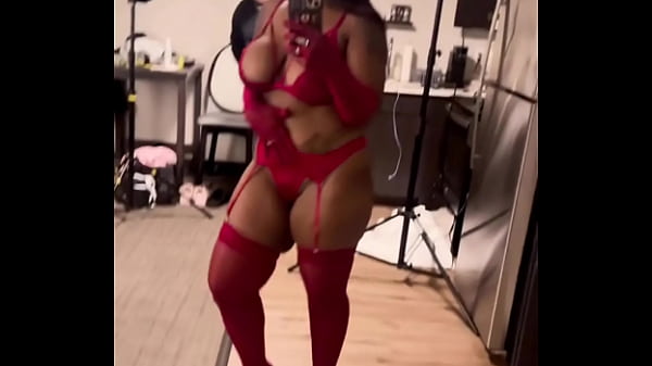 Available for shoots in satx atx until nov 5 ️ 