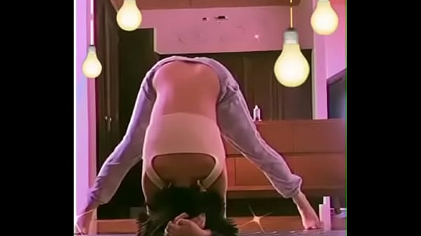 Nonton Angela Aguilar Muestra Todo A La Camara Mientras Practica Ejercicio thumbnail