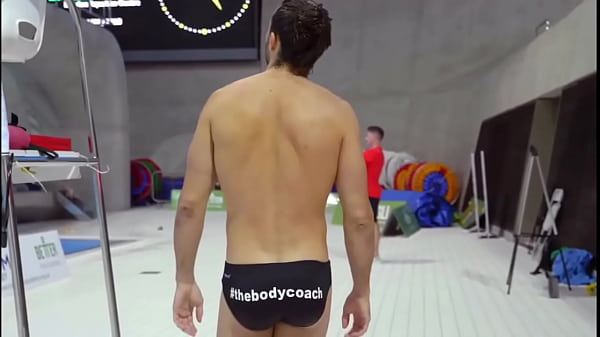The Body Coach'_s hot ass in Speedos