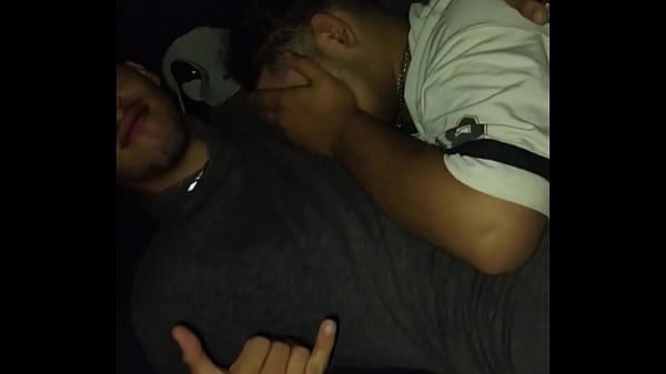 A volta dos guri fudendo no sof&aacute; del&iacute;cia rol&ecirc; aleat&oacute;rio sexo sexo sexo kkkkkk 