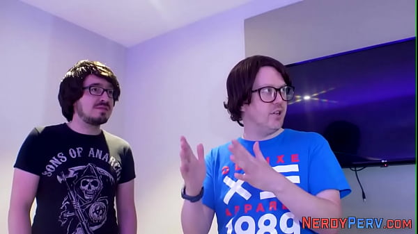 Yorkshire geeks cum into_tattooed brits mouth