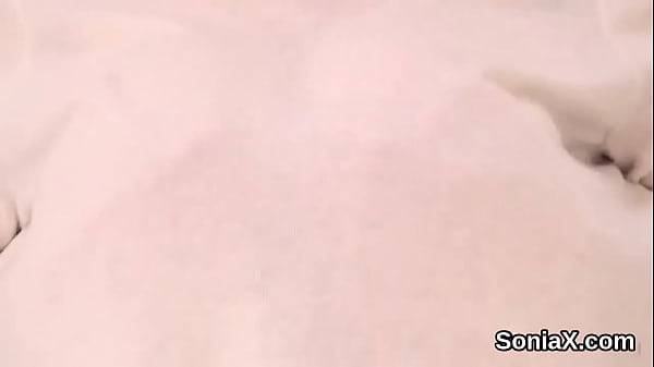 Unfaithful uk milf gill ellis presentsher massive boobies