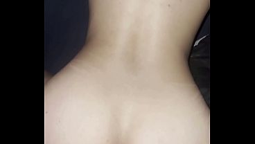 Despierto_a mi hermanastrame la follo duro en cuatro y mevengo dentro Sexo casero