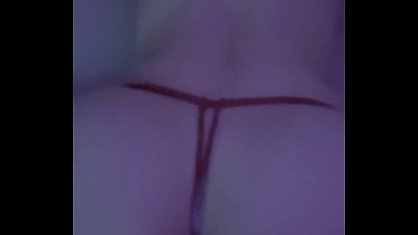 Le chupola verga y lo monto como una perra hasta dejarlo sin una gota de leche