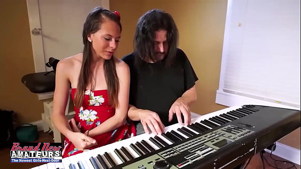 Slim Bitch Cloe Plays Da Huge Key Of Da Director's Piano! thumbnail