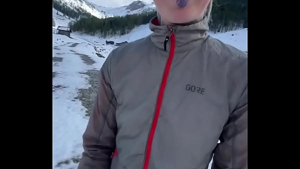 Nonton It&rsquo;s September, And I&rsquo;m Standing And Running In The Snow&mdash;can&rsquo;t Believe It! ️?️have You Ever Exper... thumbnail