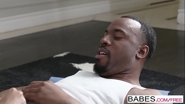 Play MP4 - Babes - Black is Better - Jovan Jordan and Abella Danger - Athlete at Home